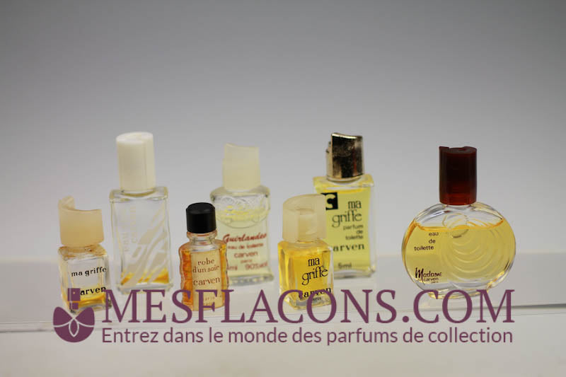 Lot de 7 miniatures féminines (variantes différentes) - L1