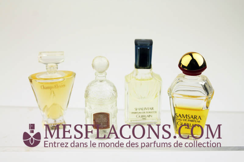 Lot de 4 miniatures féminines (variantes différentes) - L1