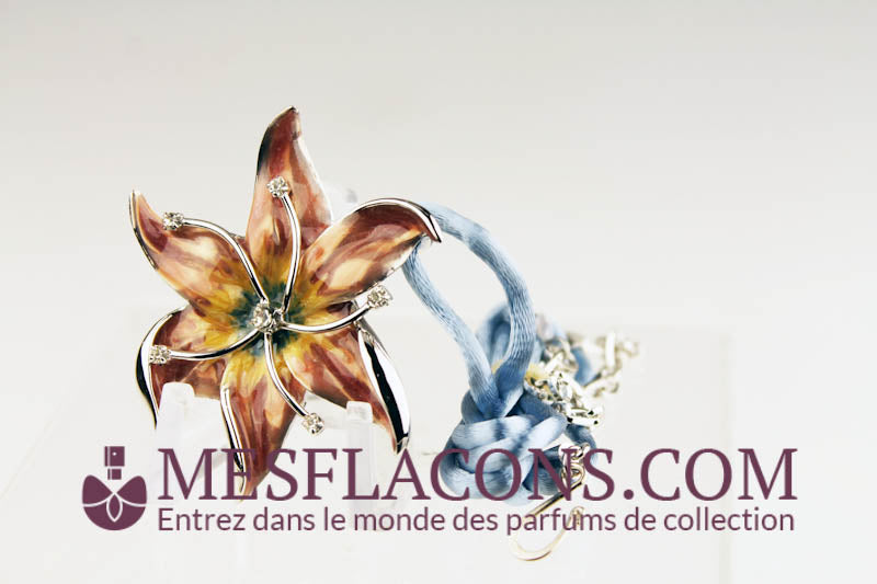 Concrète - Beyond paradise, Fantasy flower