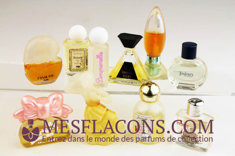 Lot de 10 miniatures féminines (marques différentes ) - L1