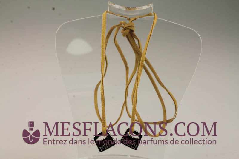 Collier - Love in Paris